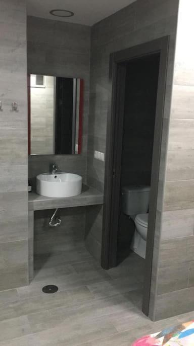 Apartamento A, A 3 Minutos De La Estacion Central De Bus Y Tren Màlaga Exteriér fotografie